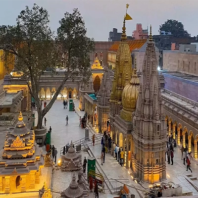 Explore the historic Red Fort in Delhi on a well-planned Golden Triangle trip from Cochin